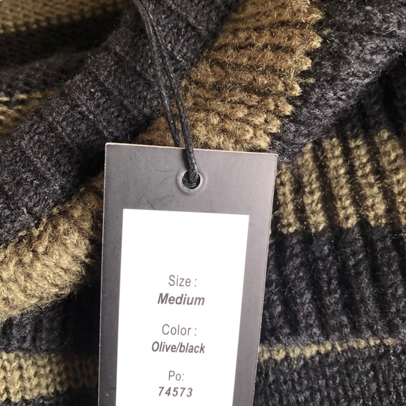 Women’s Romeo & Juliet Couture Sweater/Shirt - Picture 5 of 5